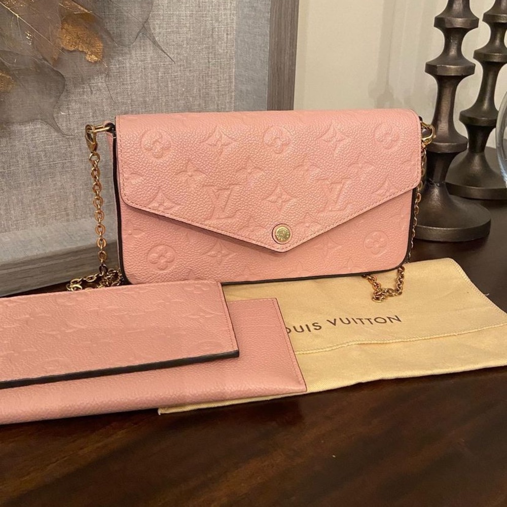 SOLD OUT”””Louis Vuitton pochette Felicie
